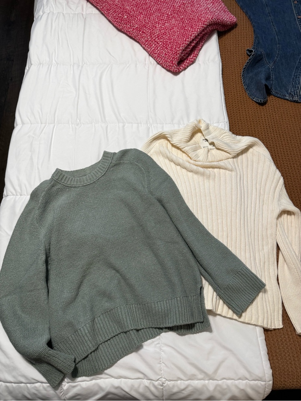 Set of 2 Abercrombie & Fitch Sweaters, Size M
